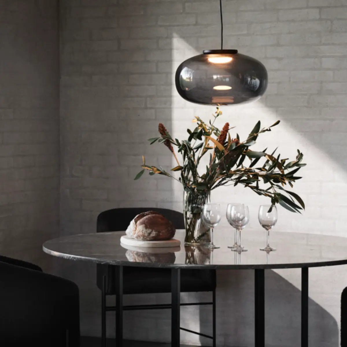 Karl-Johan Pendellampa Ø40 Rökt Glas