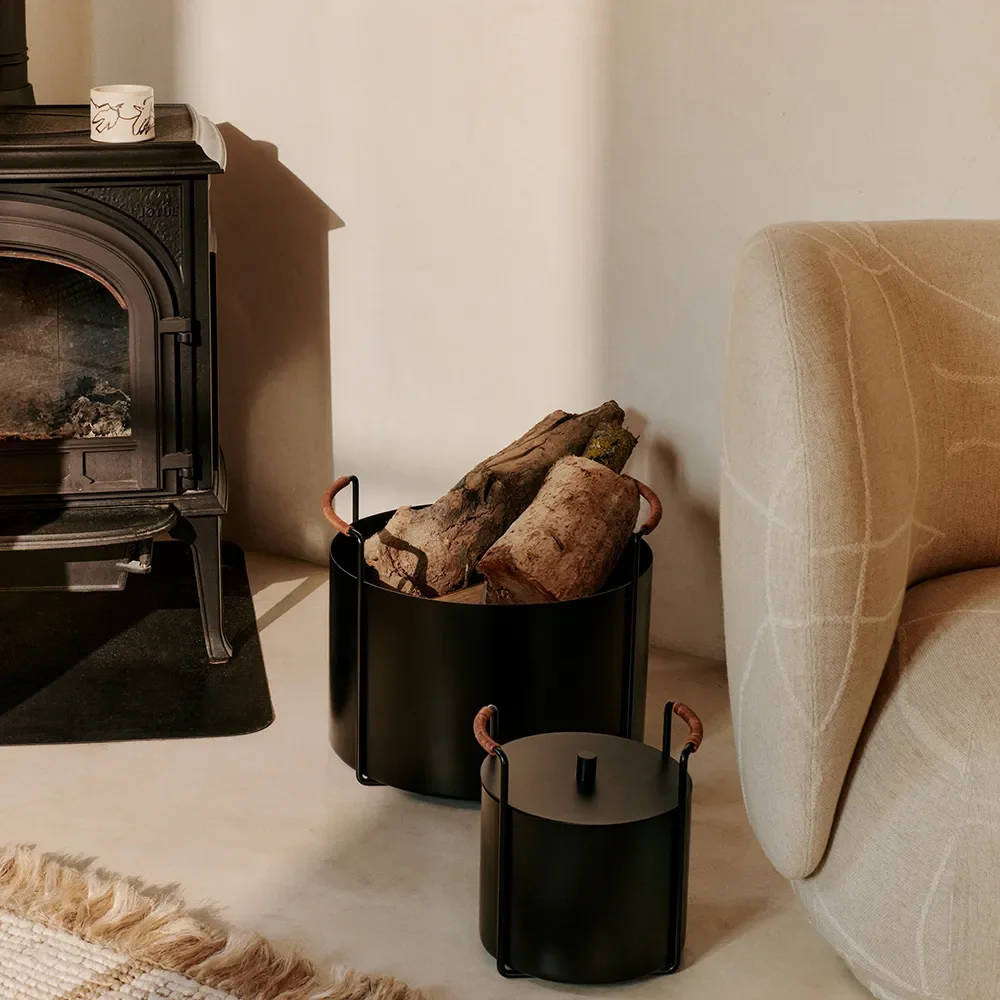 Alternativ bild 1 för ferm LIVING - Port Kindling & Ash Bucket Svart