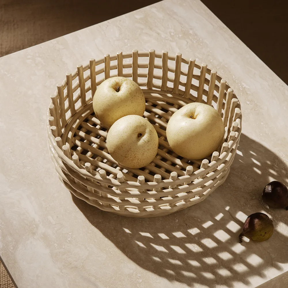 Alternativ bild 1 för Ferm Living - Ceramic Centrepiece - Kruka - Cashmere - Ø29 x H10 cm
