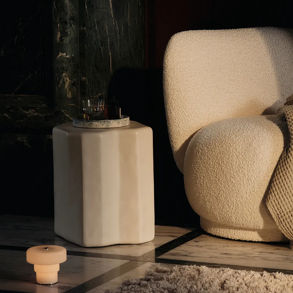 Munblåst Portabel Dimbar LED-Bordslampa Ripple