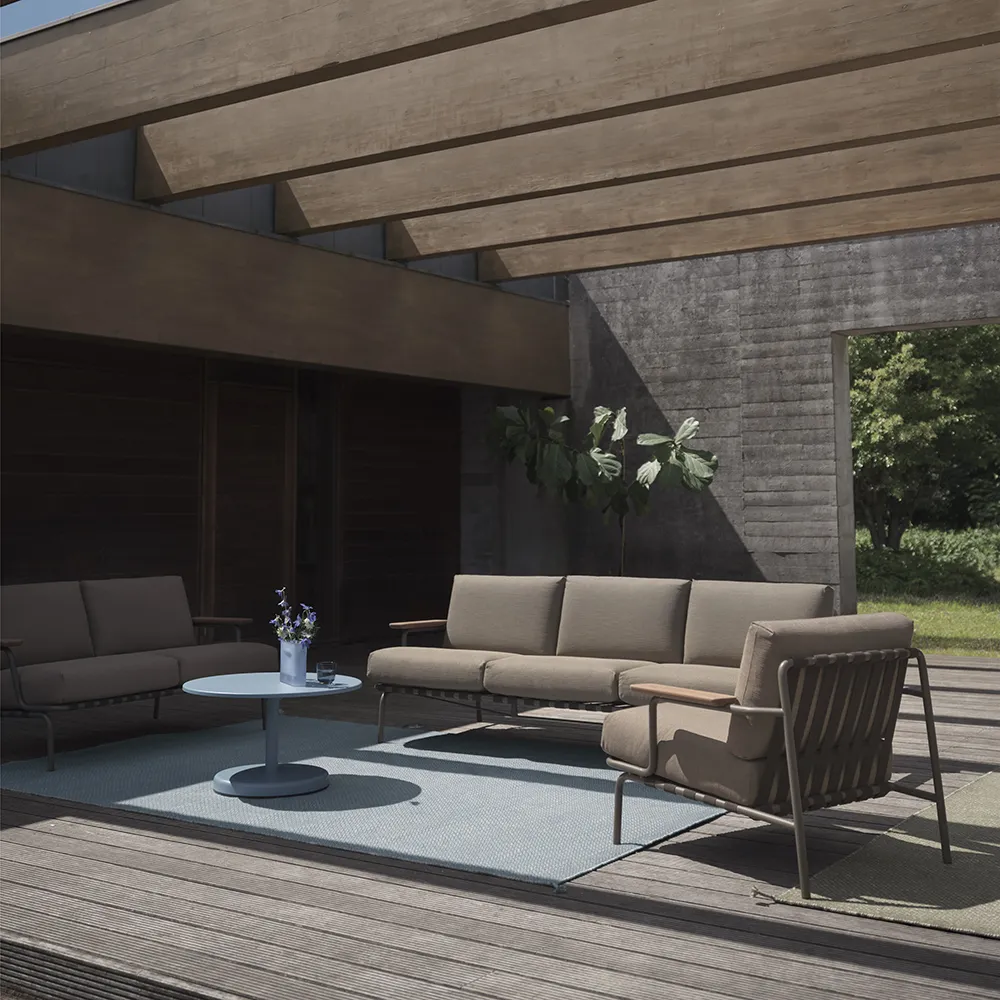 Linear Steel Soffbord Ø70 cm Pale Blue 