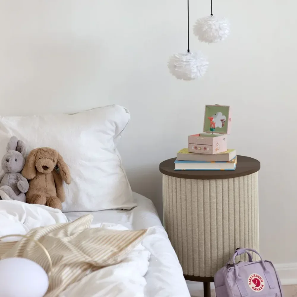 Audacious Sidobord Mörk Ek/White Sands