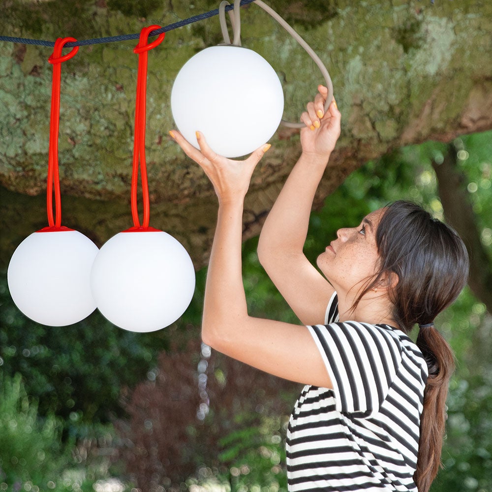 Bolleke lampa ljusgrå 