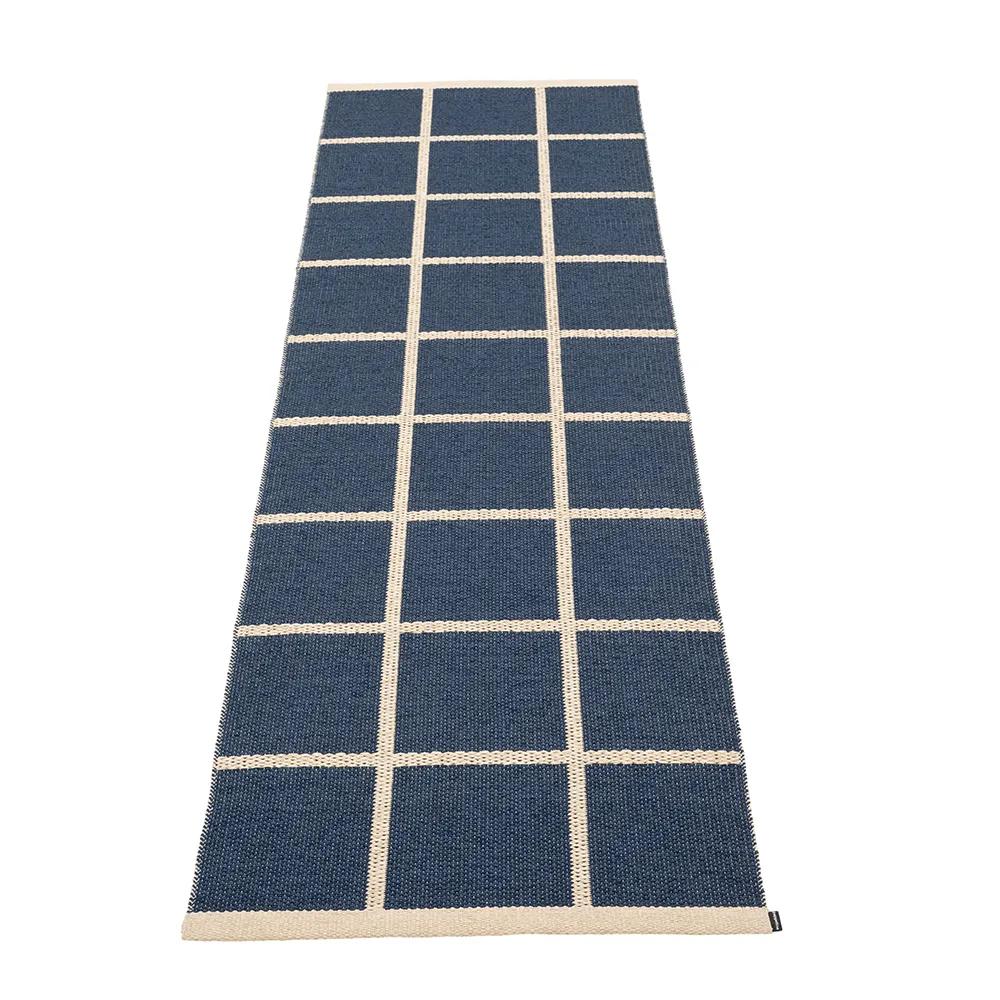 pappelina, vävd matta criss dark blue 70x225 cm