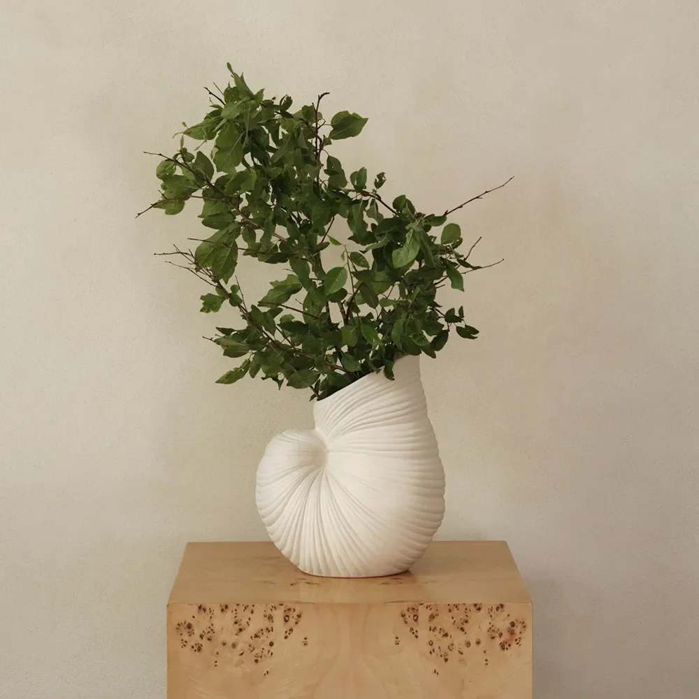 Alternativ bild 1 för ferm LIVING - Shell Vase Off-white