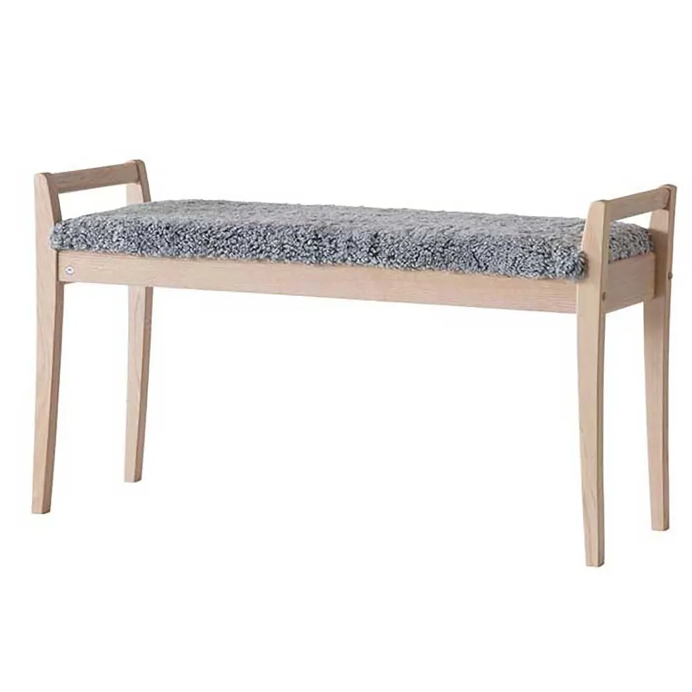 Oscarssons Möbel, Meja Bänk Vitoljad Ek/Fårskinn Ljusgrå