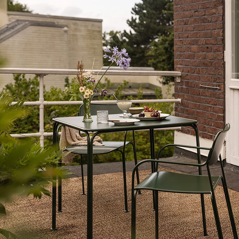 Libelle matbord 70x70 cm grönt