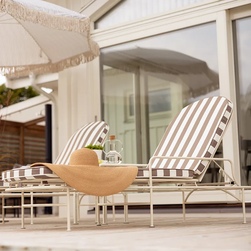 Arts solsäng Soft White / Yellow Stripes