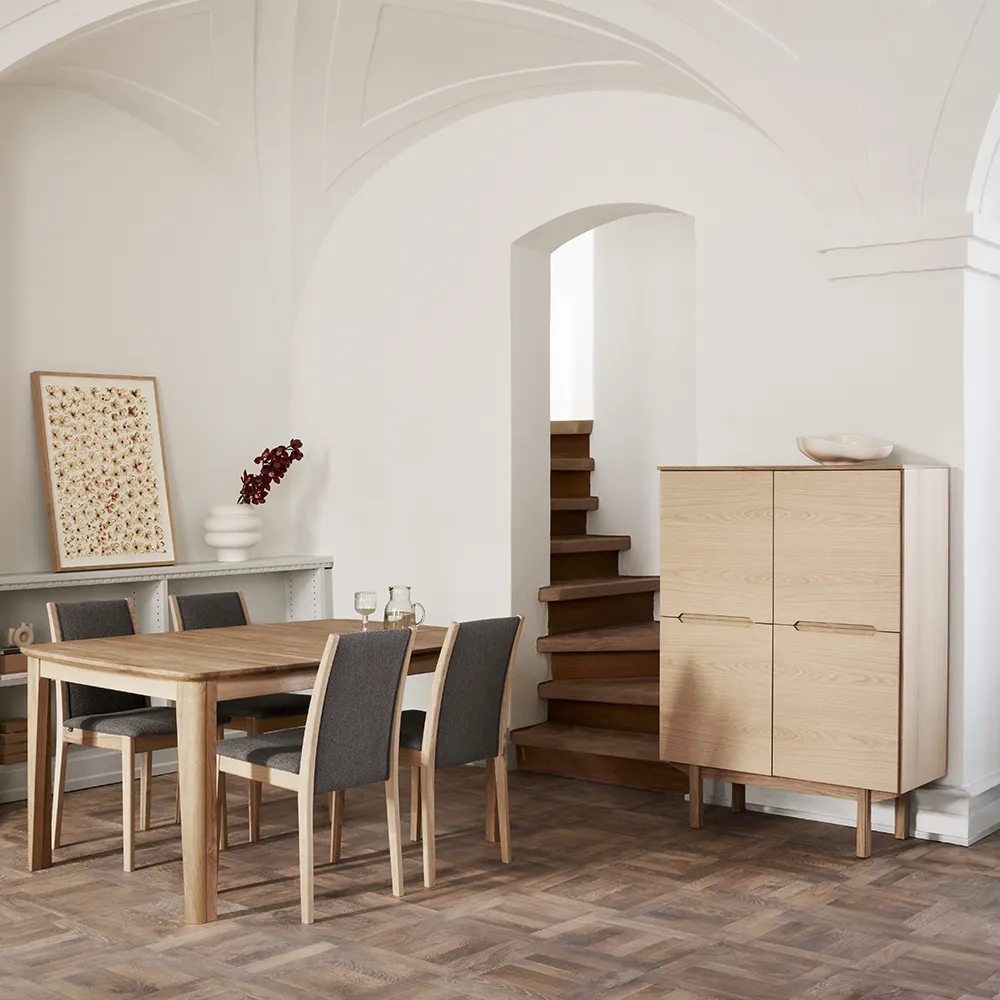 SM107 Matbord 101x160-316-368 cm lackad ek