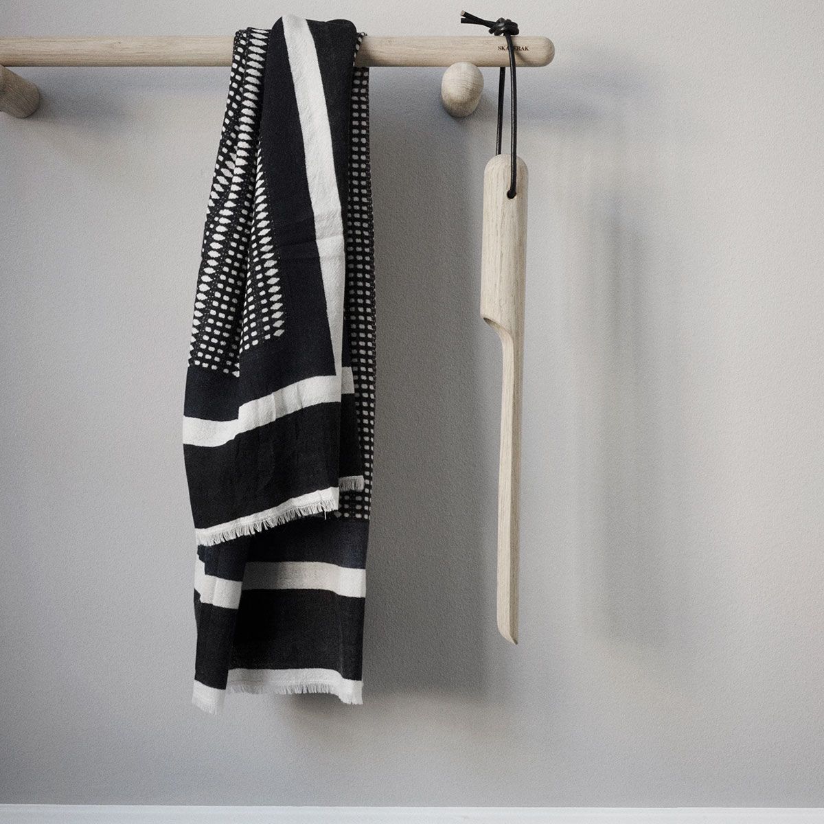 Georg Klädhängare 60 cm Ek