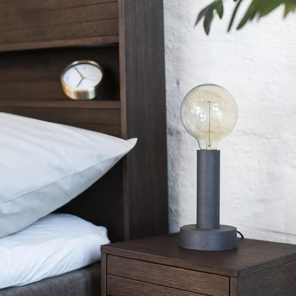 Trace Sängbord vägghängt rökbetsad ek