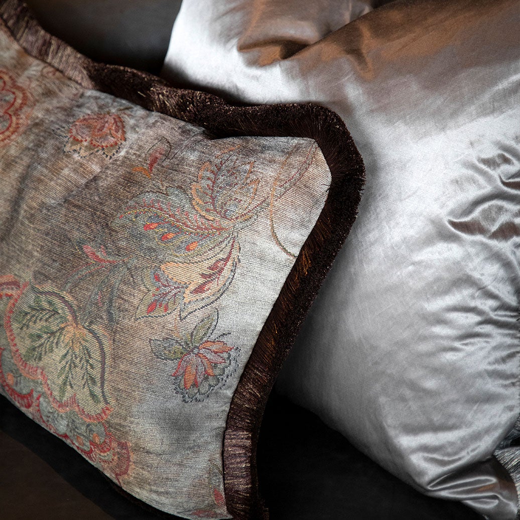 Miralago Flower Taupe Kuddfodral Fringe 50X50