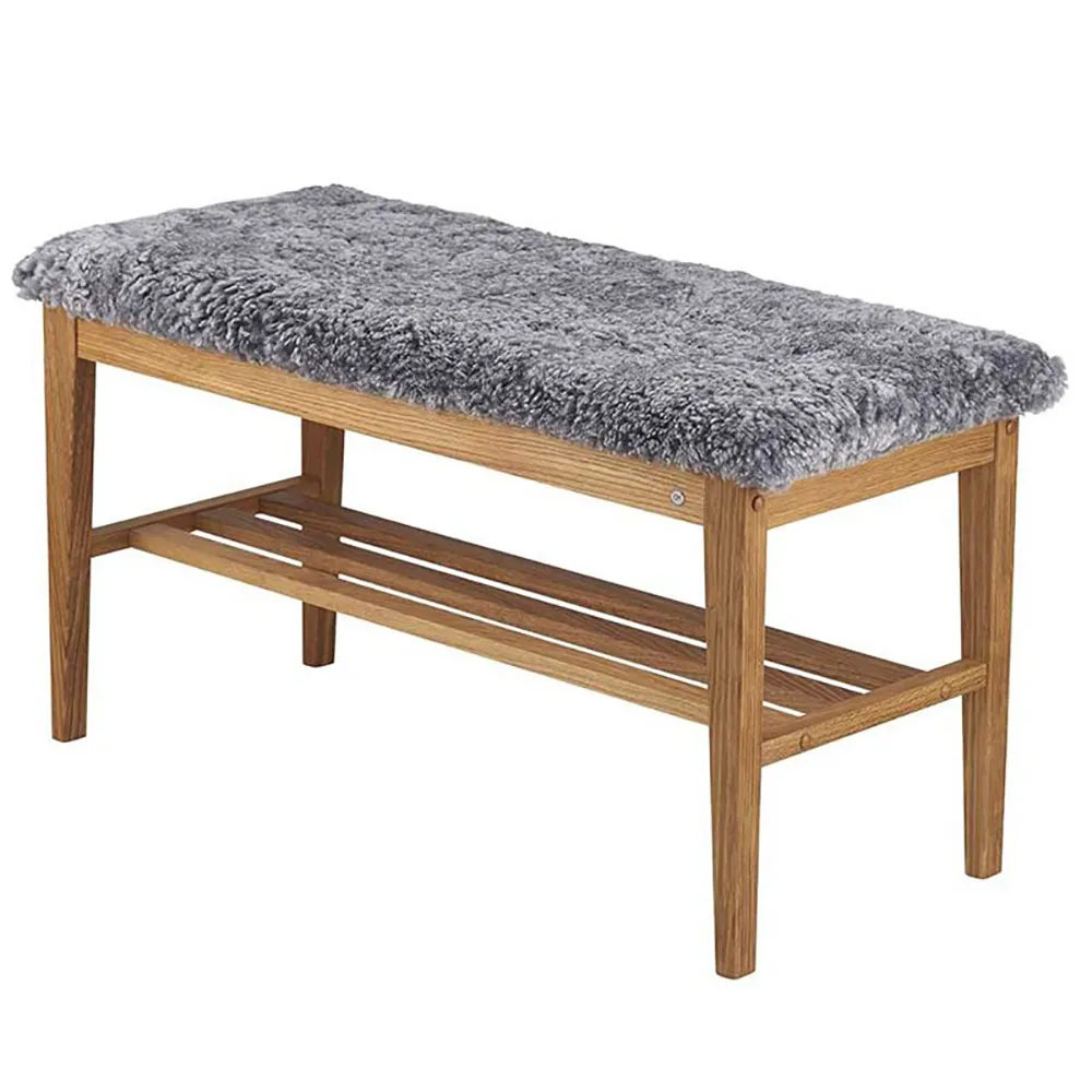 Oscarssons Möbel, Nadja Bänk Oljad Ek/Fårskinn ljusgrå