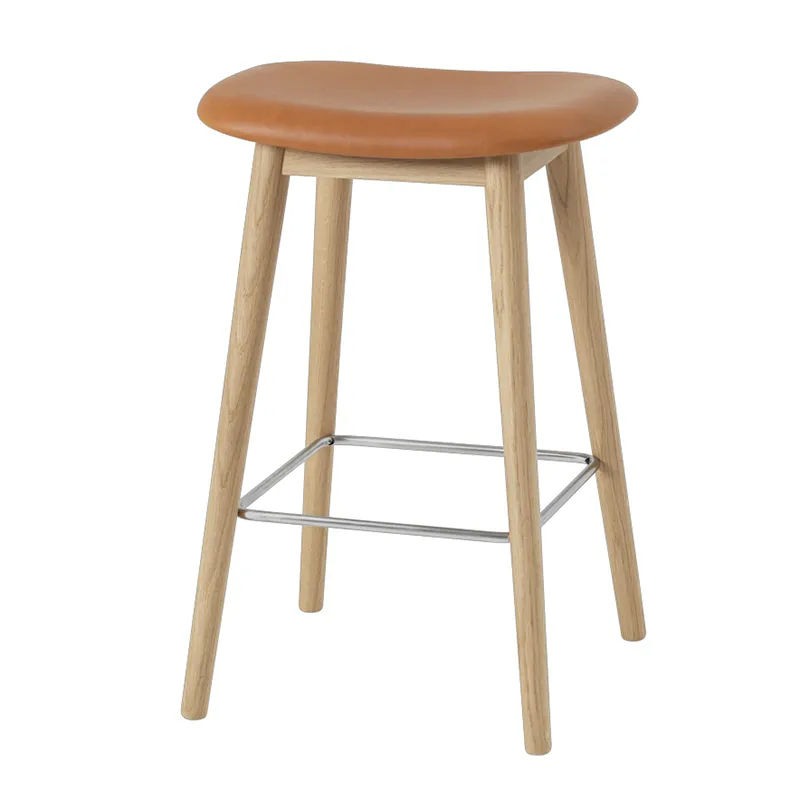 muuto, fiber barpall låg wood base - 65 cm - refine leather cognac oak
