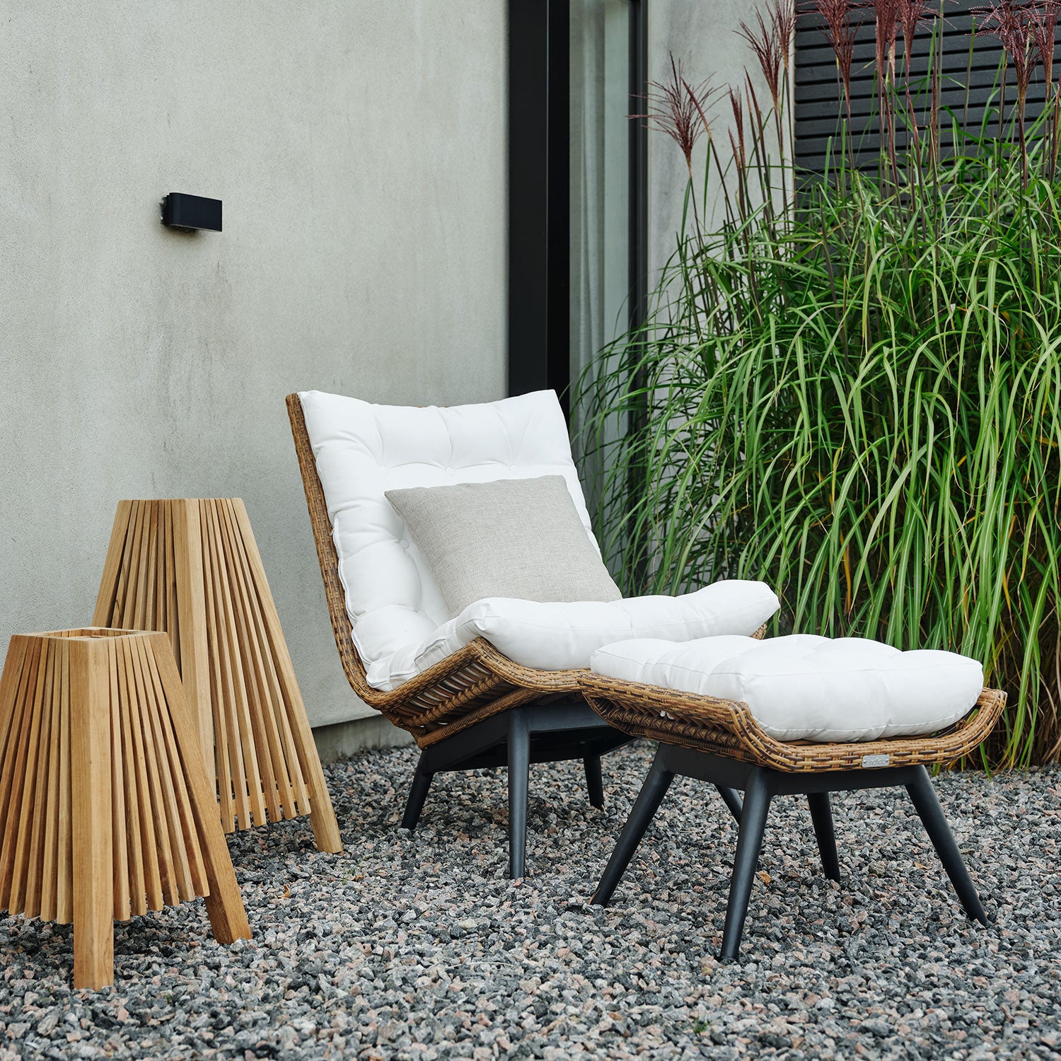 Covelo loungefåtölj natur/vit 