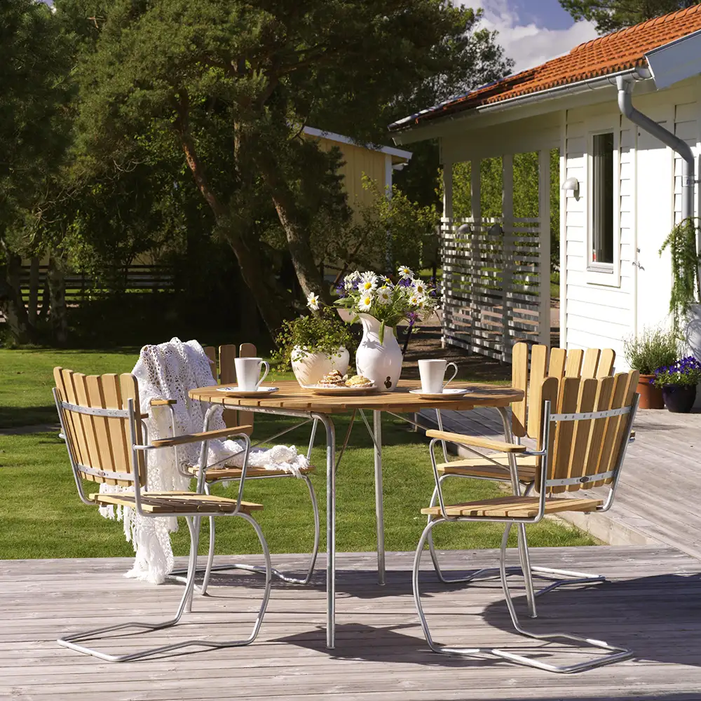 56:an matbord 110  cm galvad/ teak 