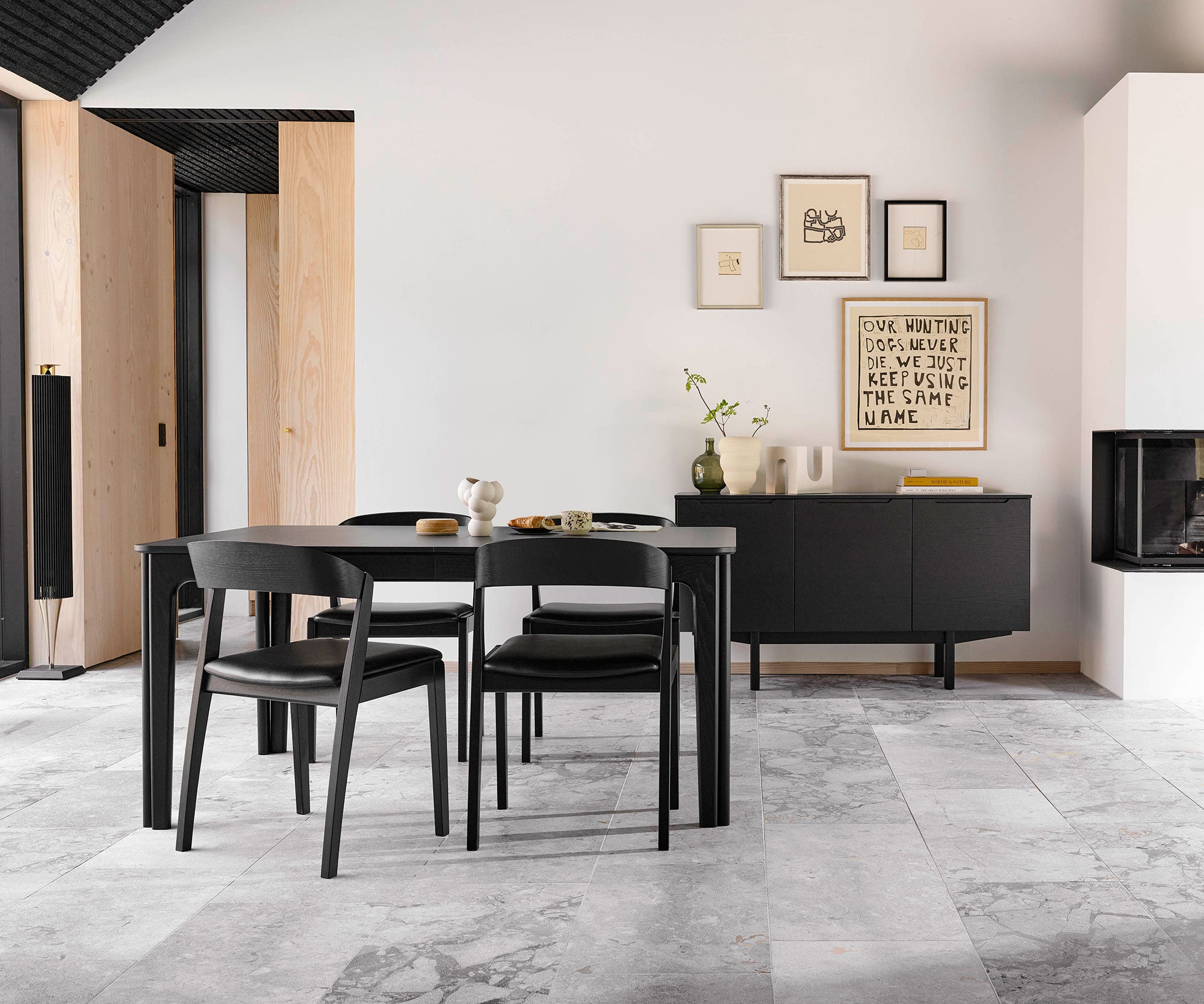 Sm26 Bord Ek Lack 155-308/359X101X74Cm 