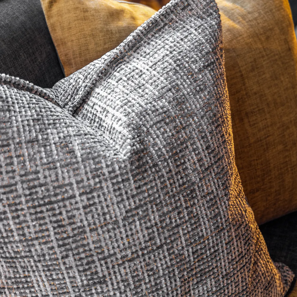 Alternativ bild 1 för Chanel kuddfodral taupe