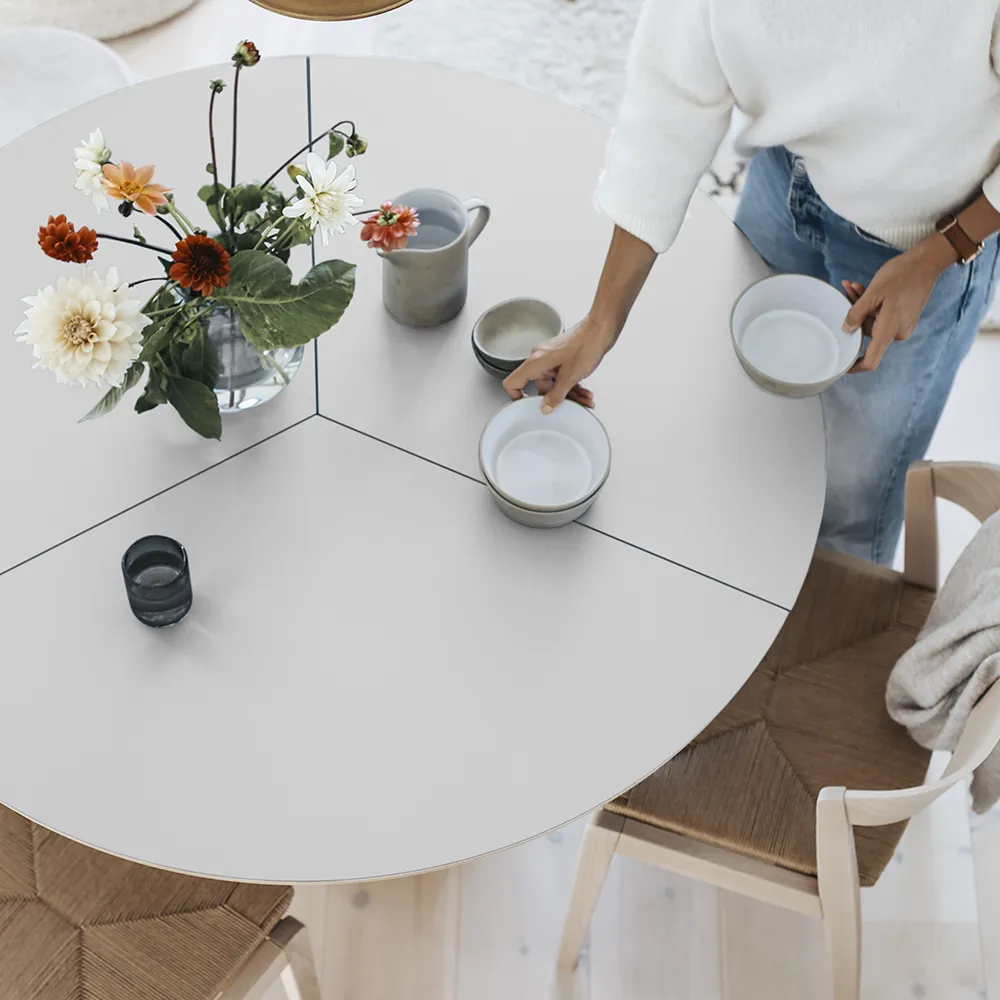 Sm33 Bord Ek Vitolja/Svart Nanolaminat