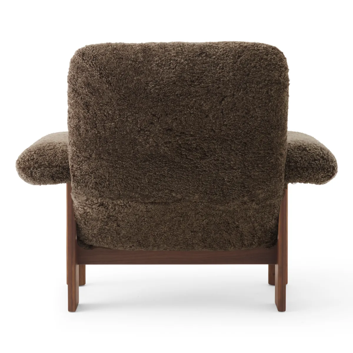 Brasilia loungestol helklädd hög rygg massiv valnöt Sheepskin Nevotex Root