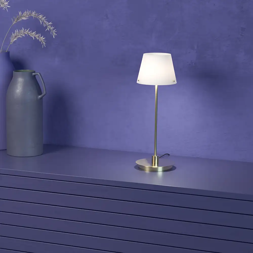 Gil il Grande bordslampa satinmässing G9