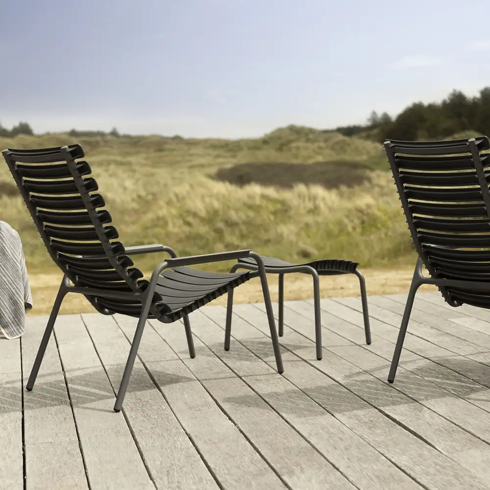 Reclips lounge chair black aluminium bamboo