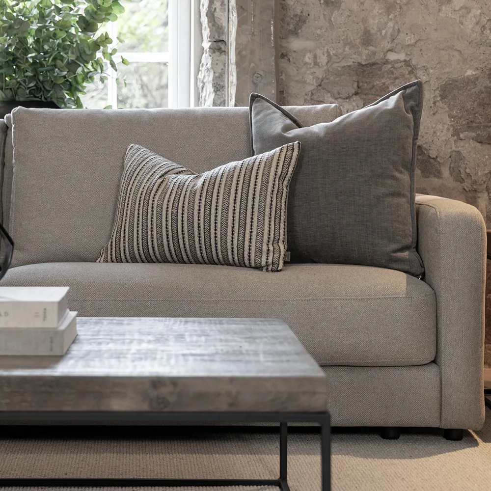 Alternativ bild 1 för Maranello kuddfodral grey