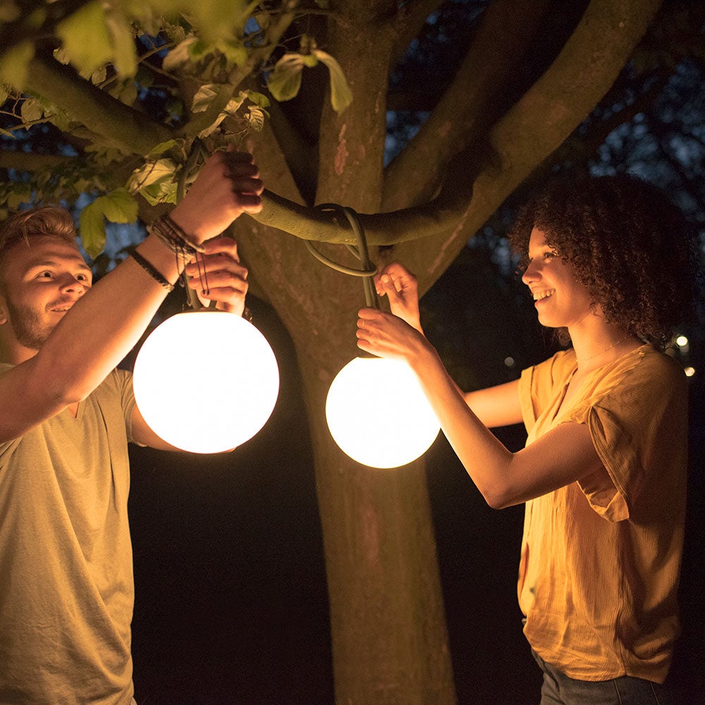 Bolleke lampa ljusgrå 