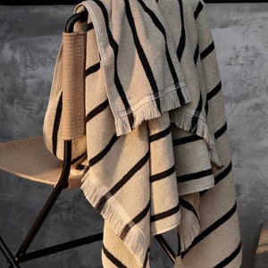 Strandhandduk i ekologisk bomull Alee