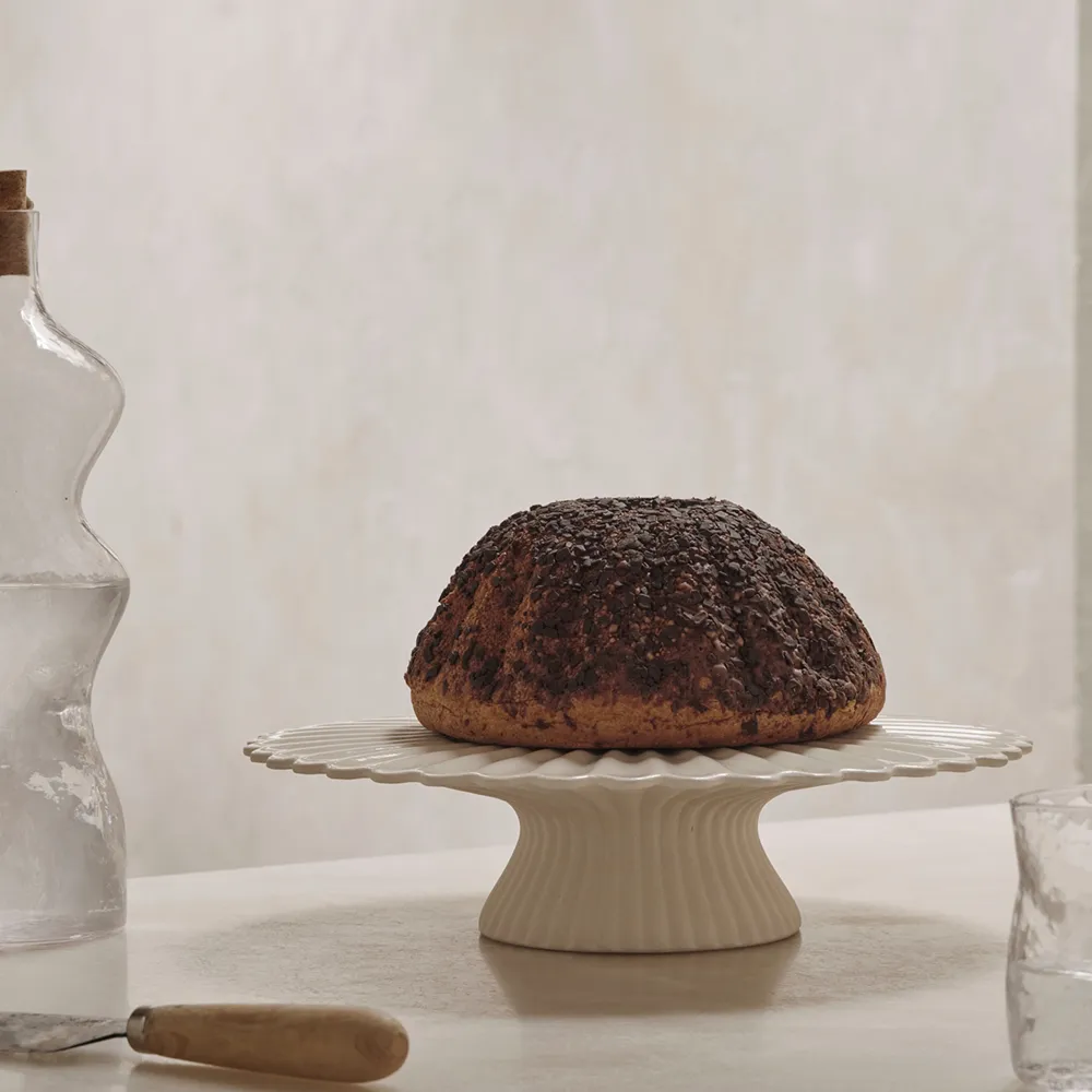 Alternativ bild 1 för ferm LIVING - Fountain Cake Stand Off-white ferm LIVING