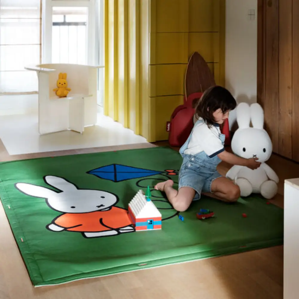 flying carpet x Miffy lekmatta 180x140 cm green