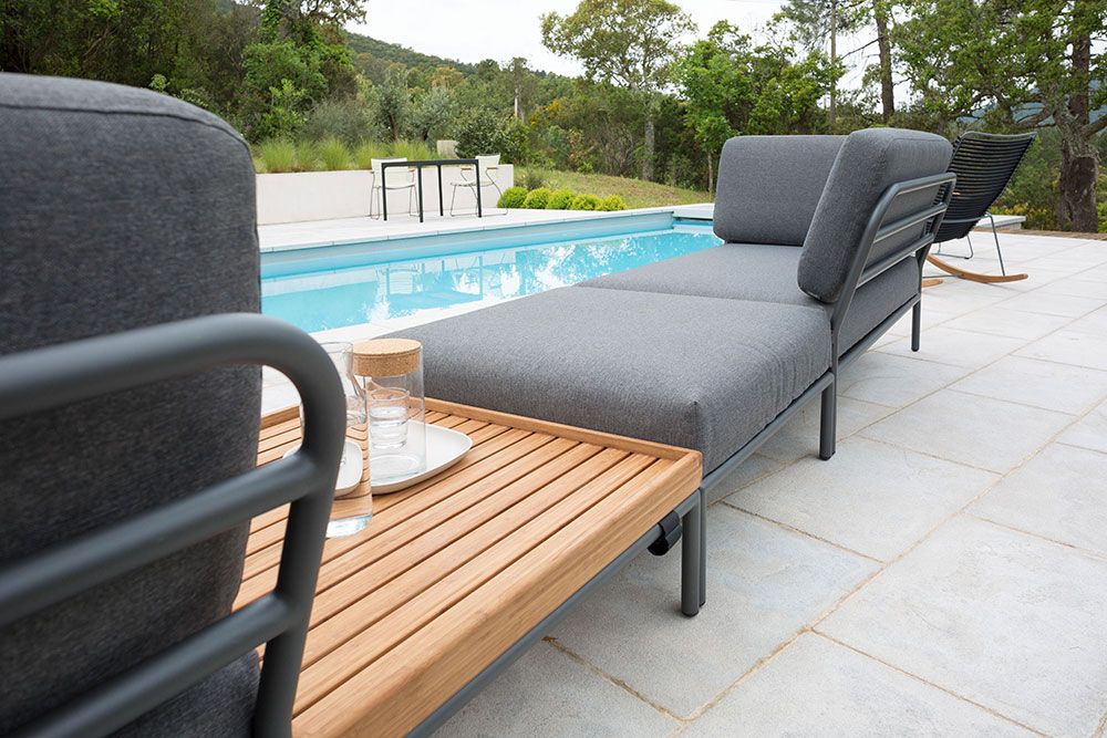 Level fotpall 81x81 cm grå aluminium