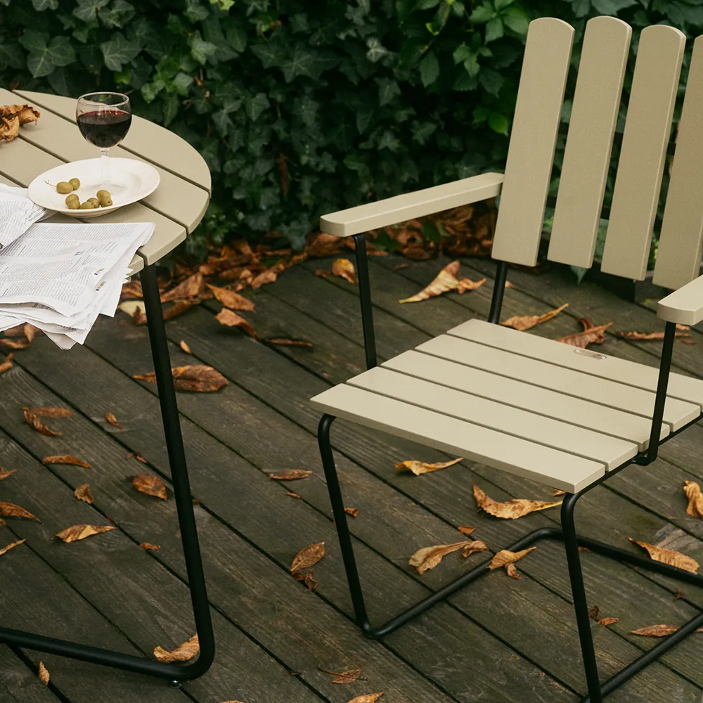 Bord 6B 60 Grönlackad ek / svart stativ