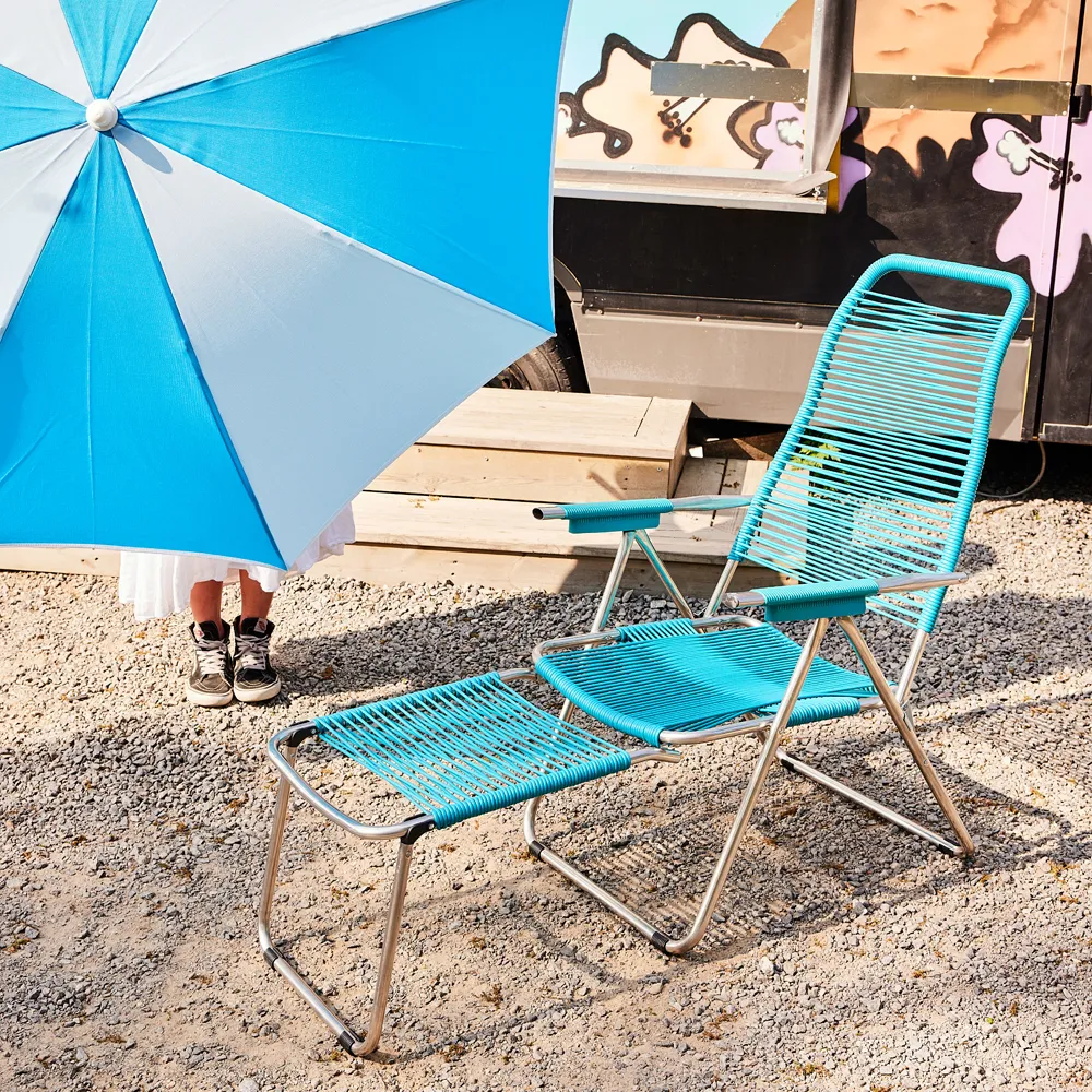 Spaghetti solstol matt turquoise aluminium