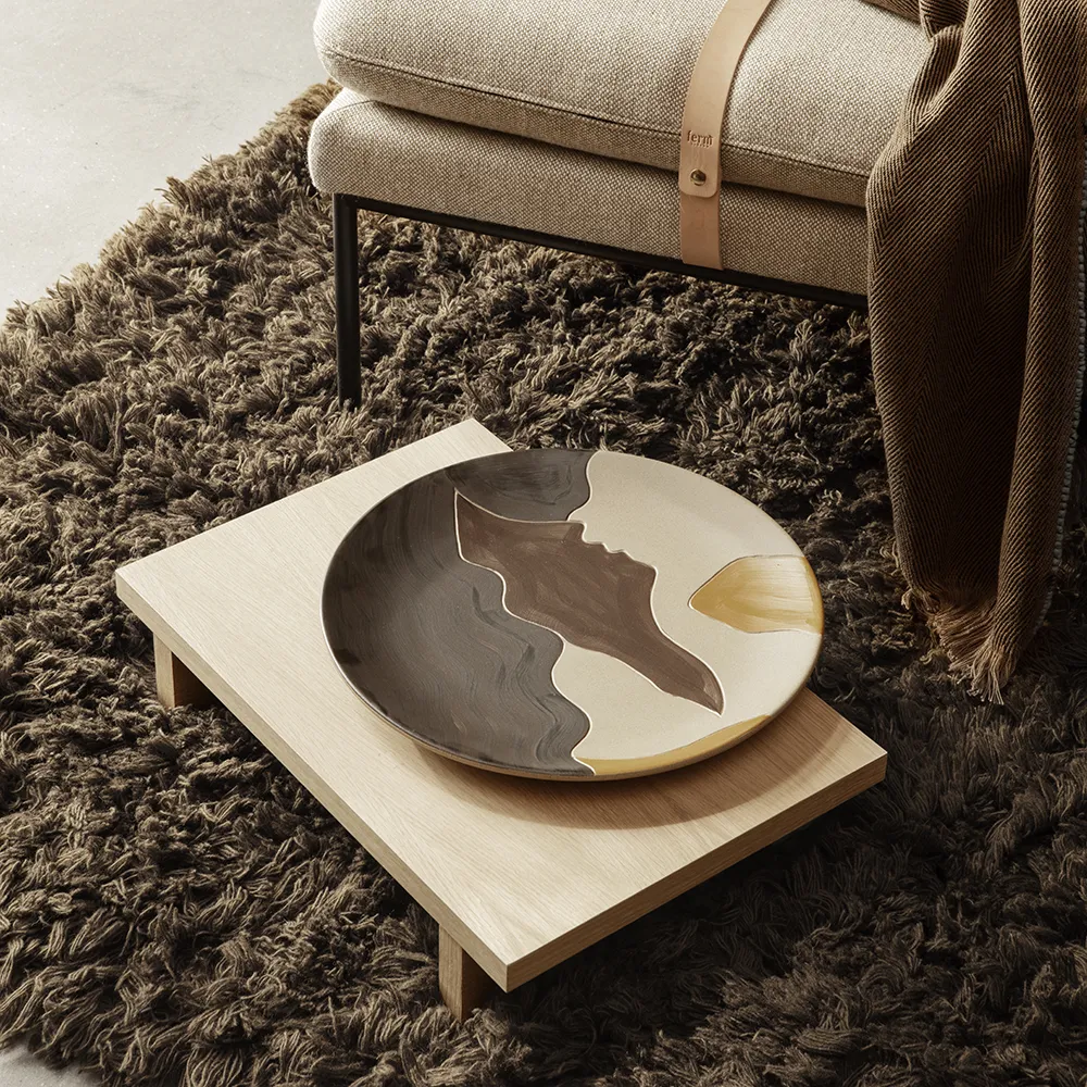 Alternativ bild 1 för Ferm Living - Kona Side Table - Sängram - Natural Oak Veneer - W33,5 x H10 x D49 cm