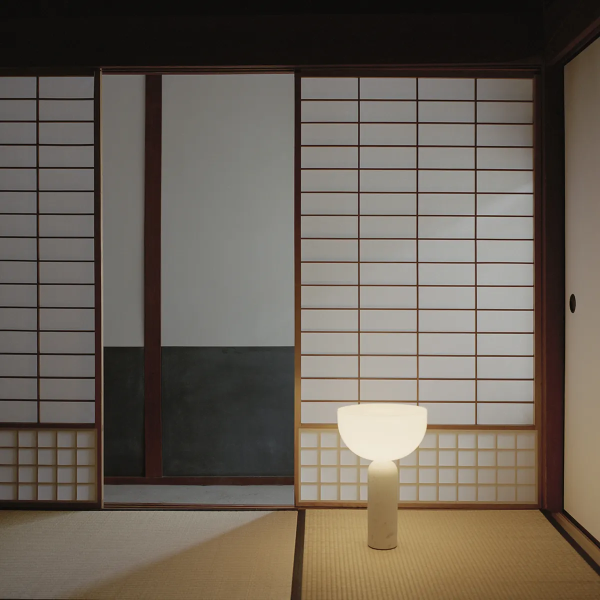 Kizu Bordslampa Large Vit Marble EU