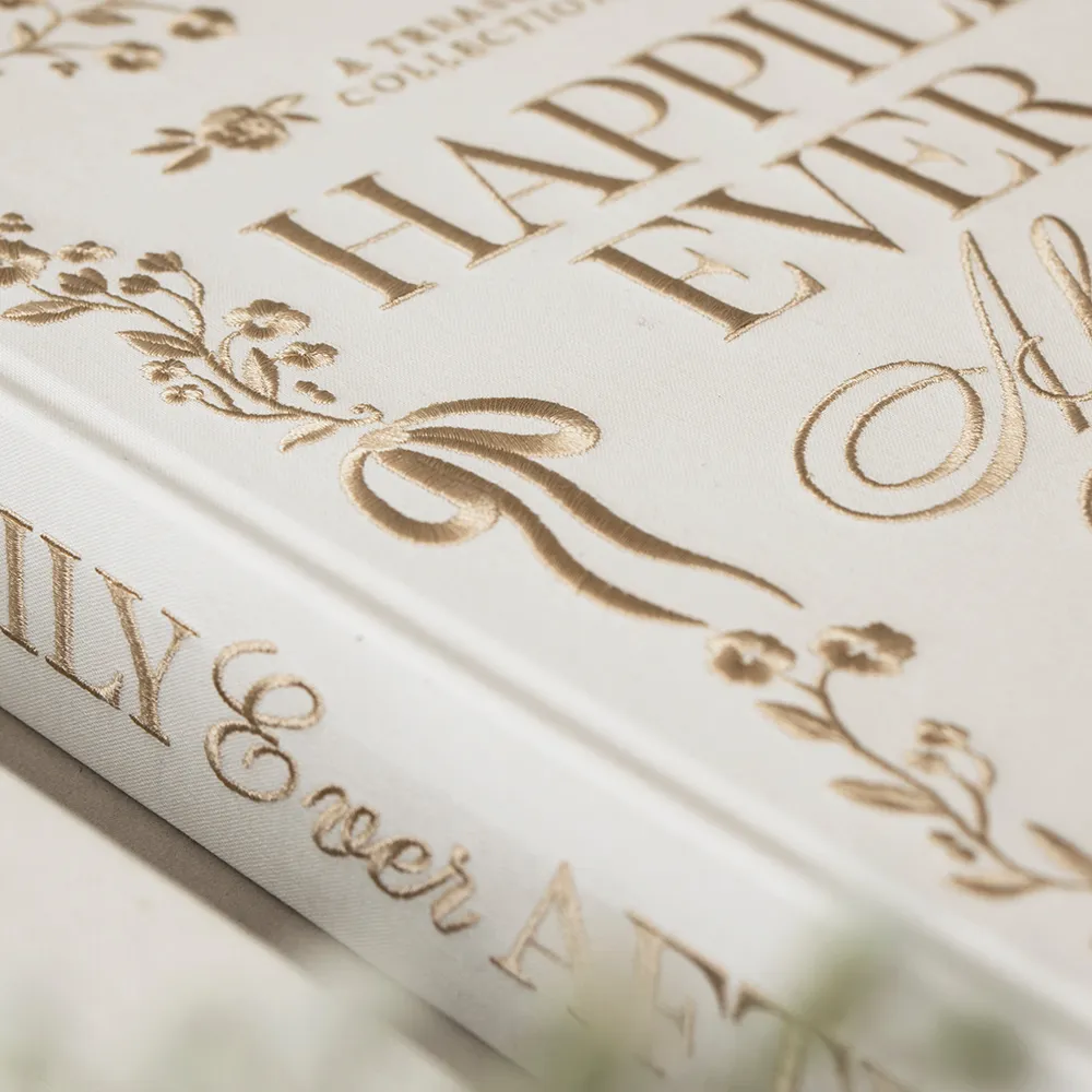 Broderat Fotoalbum - Happily Ever After