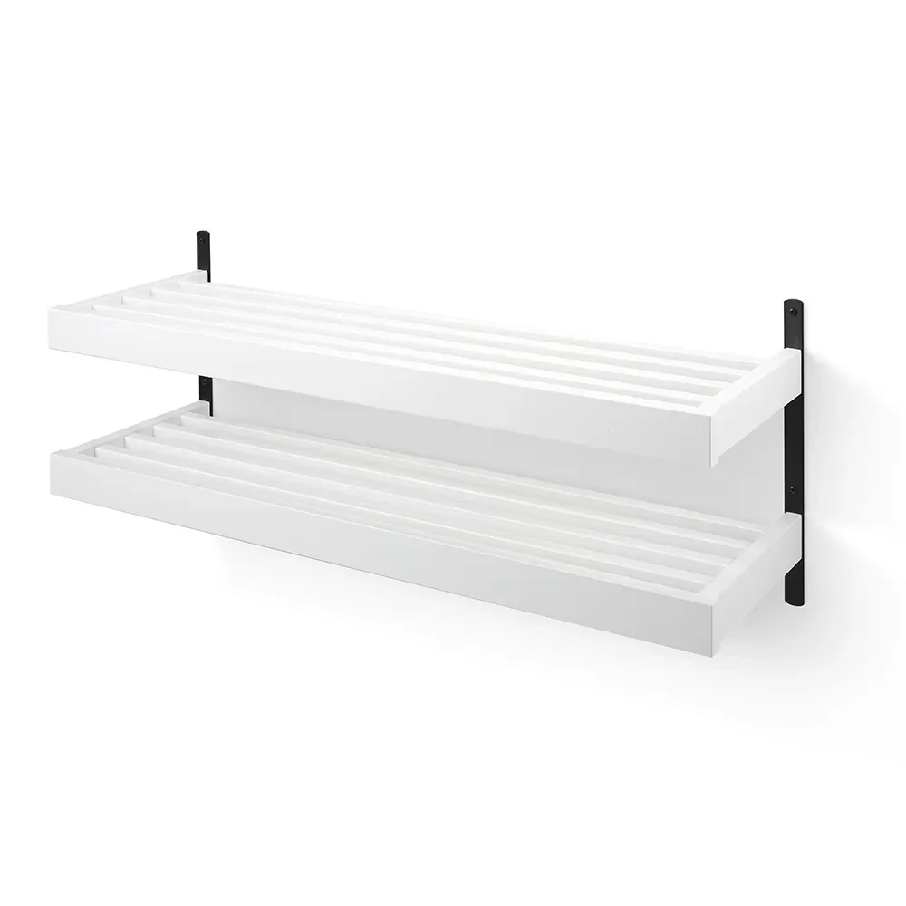 oscarssons möbel, nadja skohylla 100 cm 2 plan väggmonterad vitlackad björk/mattsvart stål