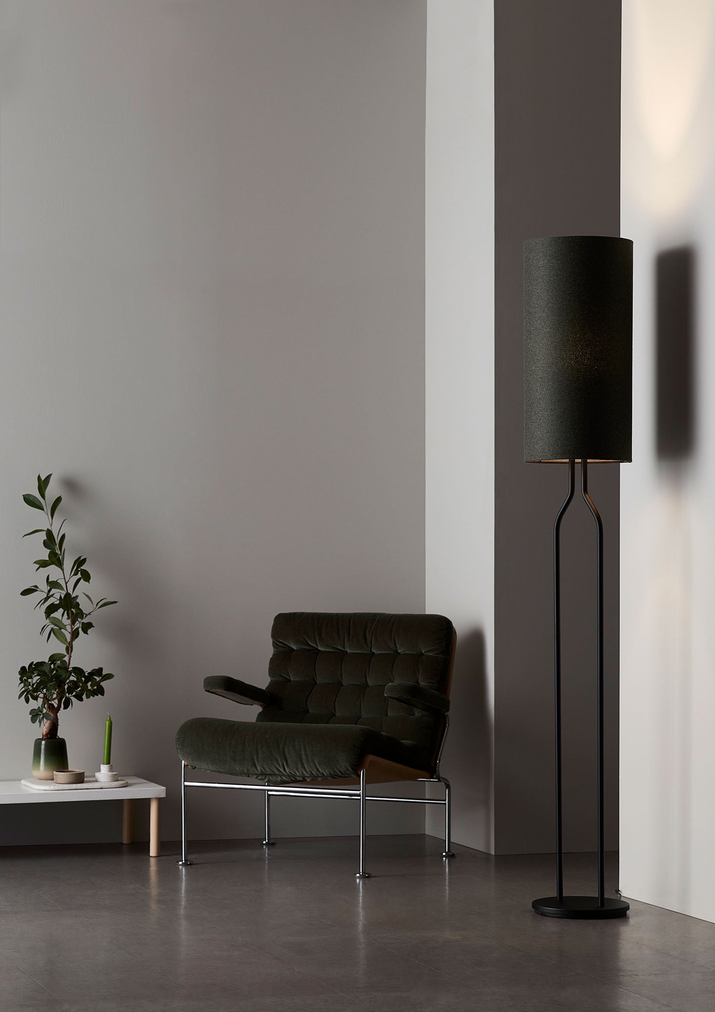 Bottle Golvlampa Sandstruktur Exkl Textilskärm