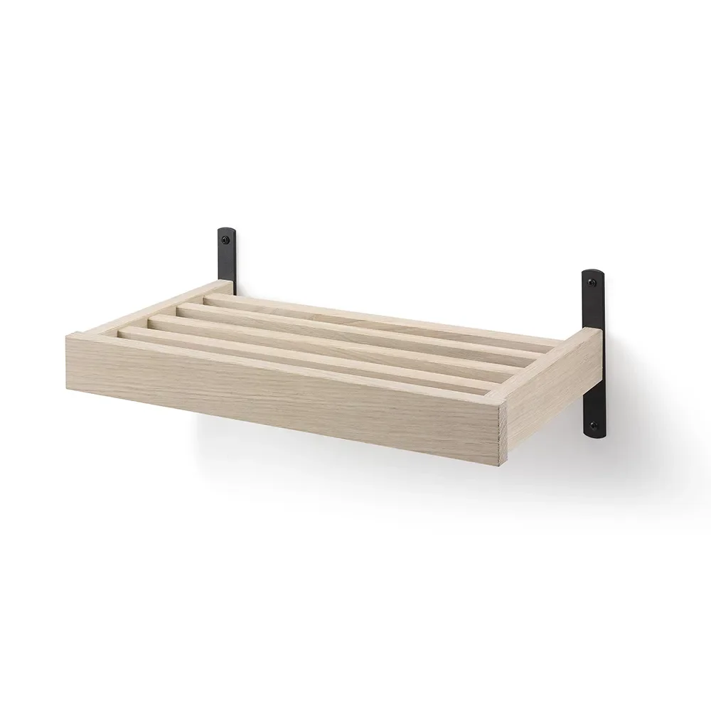 oscarssons möbel, nadja skohylla 50 cm väggmonterad vitoljad ek/mattsvart stål