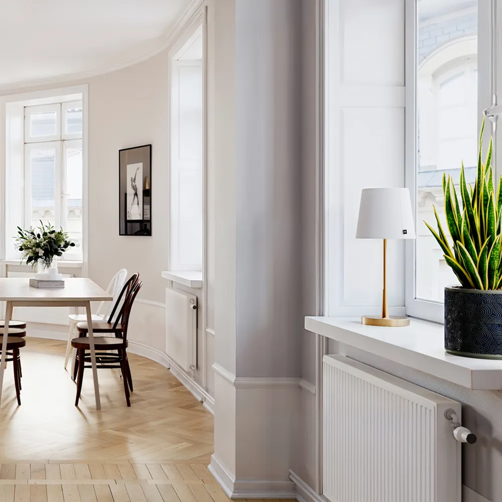 Lumi bordslampa H: 48,5cm guld/vit