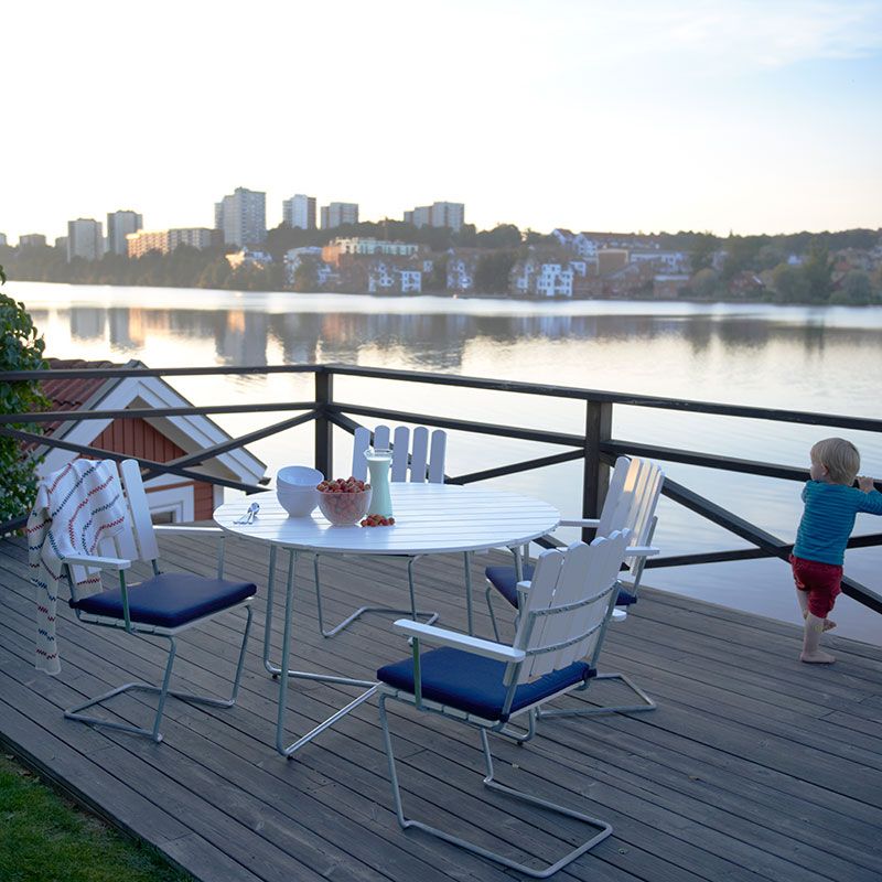 Bord 9A 100 Vitlackad Ek / Varmförzinkat Stativ