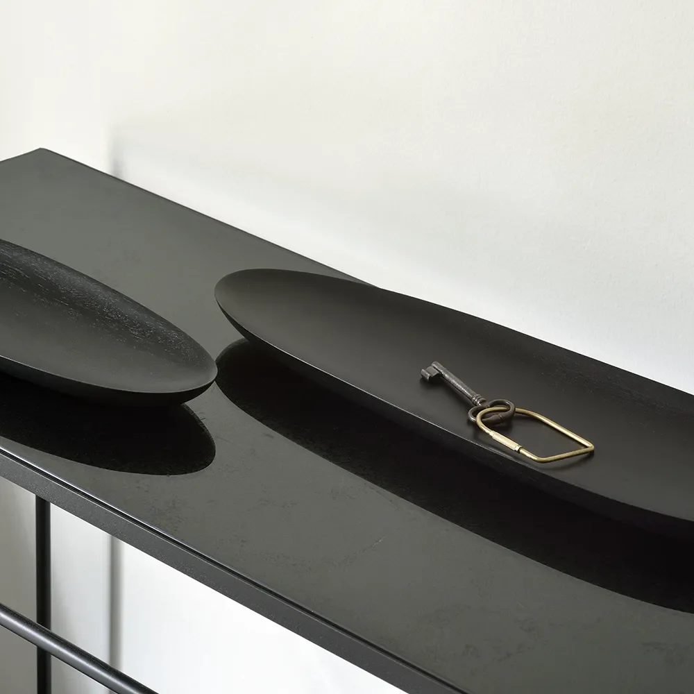 Thin ovala brickor lackad svart mahogny-Set om 2