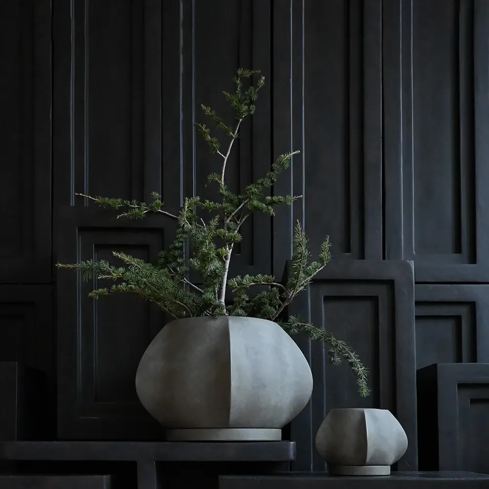 Arket Kruka Petit - Dark Grey