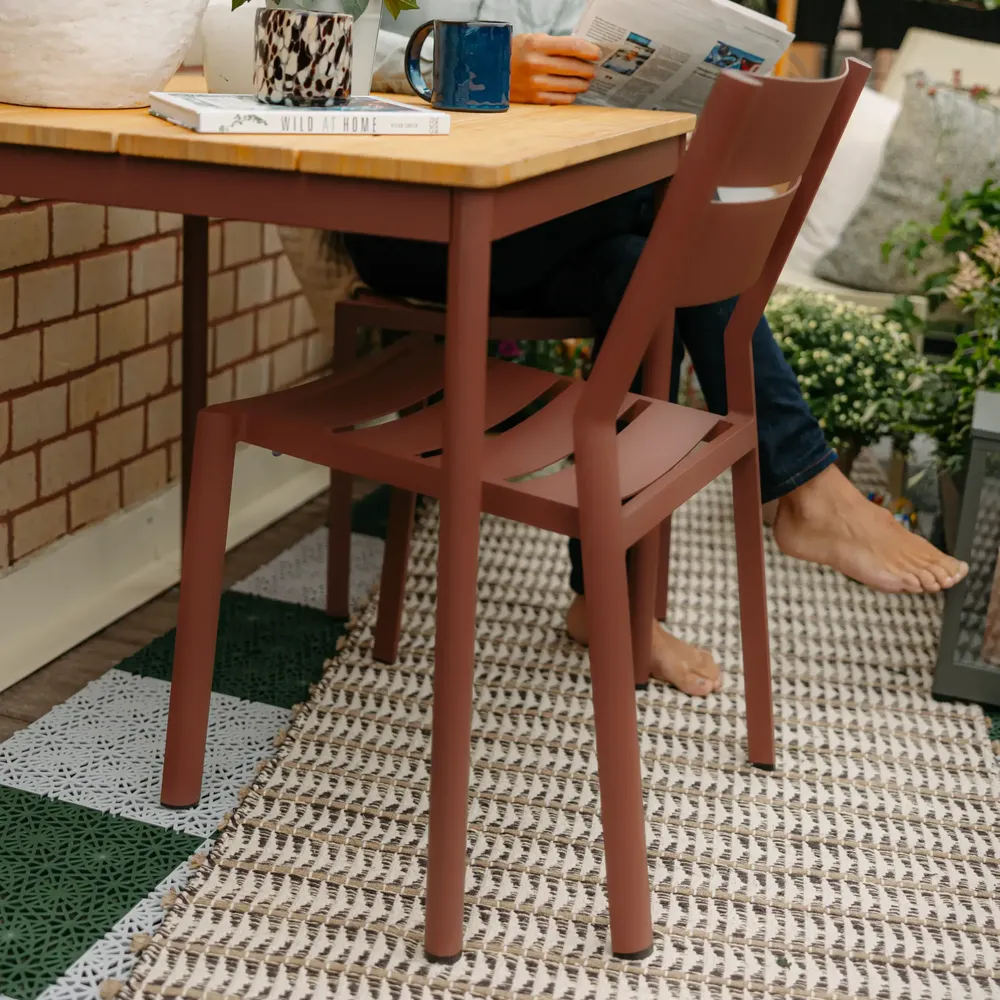 Delia matstol Zin Red