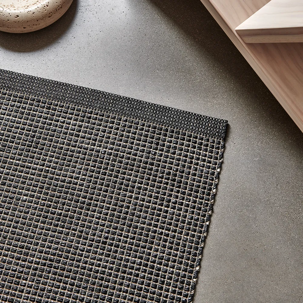 Emm matta 70x120 cm Black/Linen Metallic