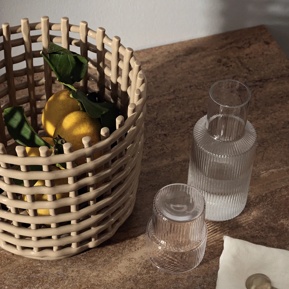 Alternativ bild 1 för Ferm Living - Ceramic Basket - Korg - Large - Cashmere - Ø23,5 x H21 cm