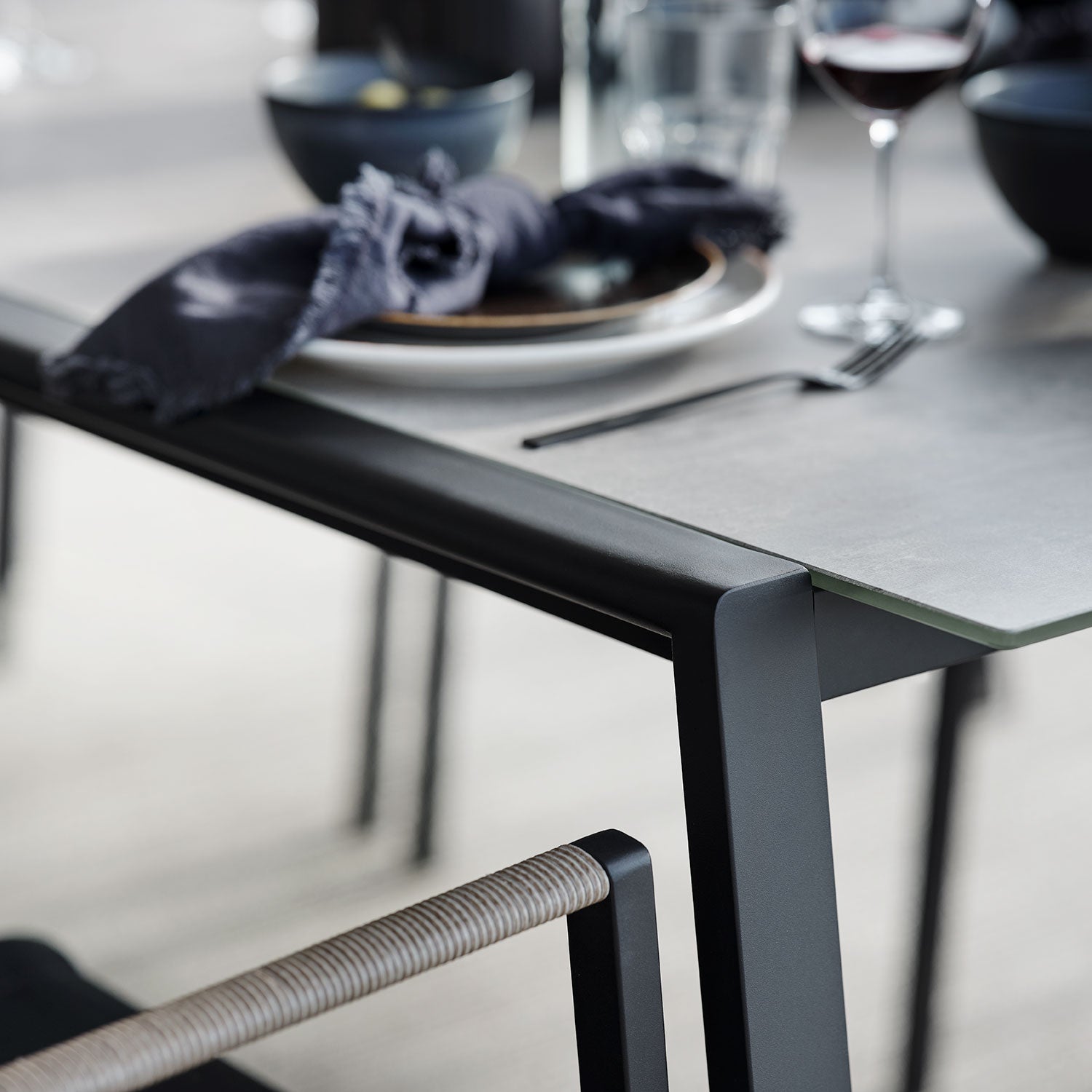 Lyra karmstol svart/grå 