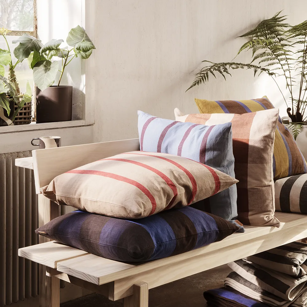 Alternativ bild 1 för Ferm Living - Grand Cushion - Kudde - Faded Blue/Burgundy - W50 x H50 cm