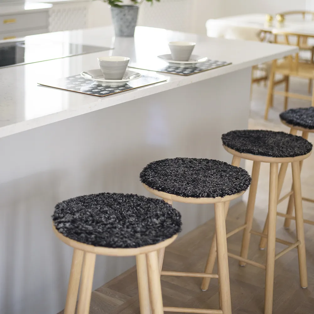 Curly forma Sittdyna fårskinn Dark Grey